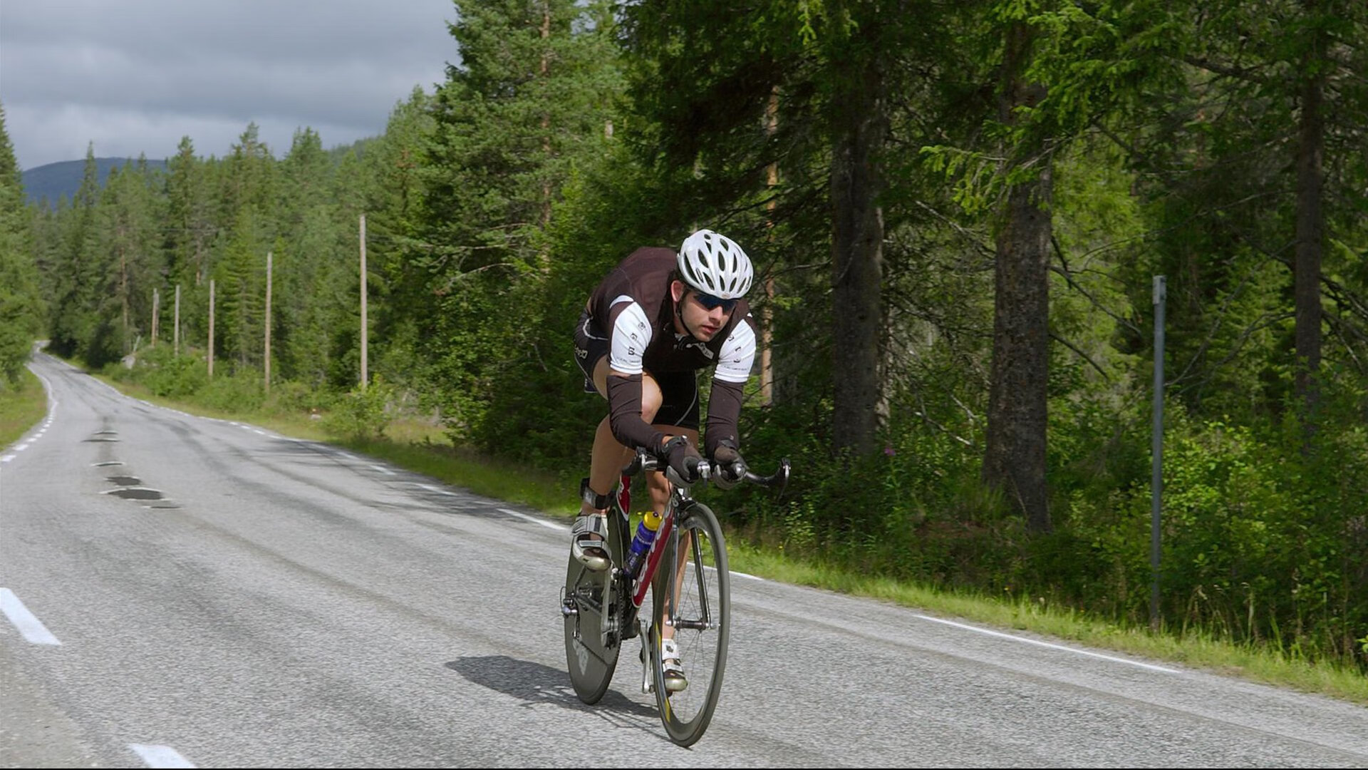 乐鱼电竞在线平台登录入口-英超球队基于GPS数据调整赛季体能分配策略，英超联赛特性及大数据精细汇总  第3张